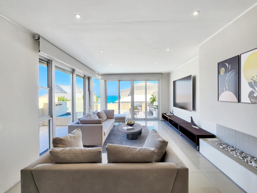 3 Bedroom Property for Sale in Bakoven Western Cape